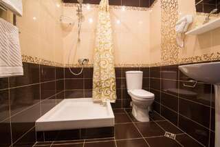 Гостиница ML Hotel Адлер Двухместный номер Делюкс с 1 кроватью или 2 отдельными кроватями-3